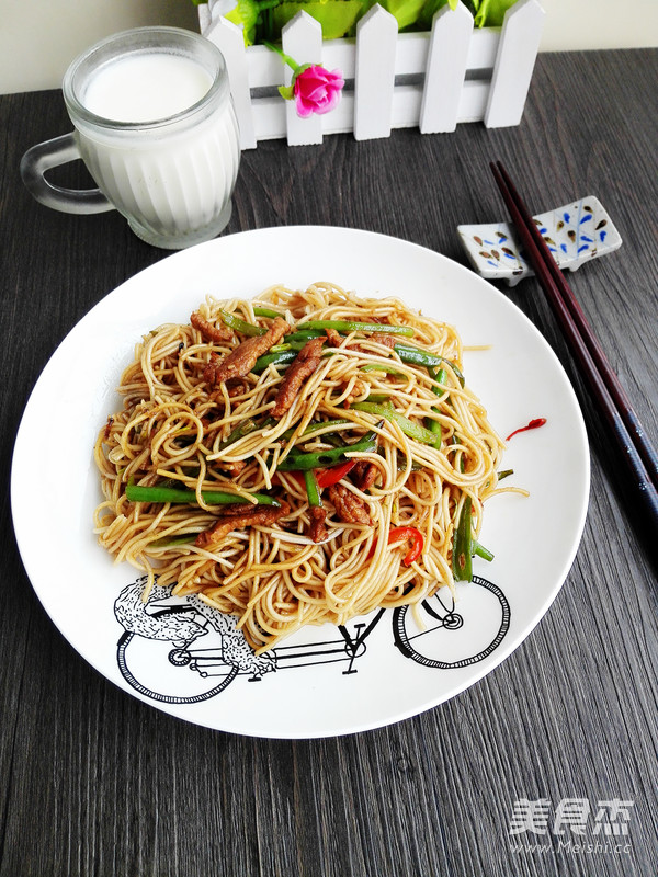 豆角肉絲炒面的做法-家常味炒菜譜-易網(wǎng)健康養(yǎng)生網(wǎng) 豆角肉絲炒面的做法-家常味炒菜譜