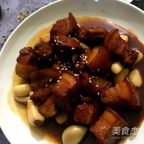 臘八蒜紅燒肉的做法-魚香味燉菜譜-易網健康養生網 臘八蒜紅燒肉的做法-魚香味燉菜譜