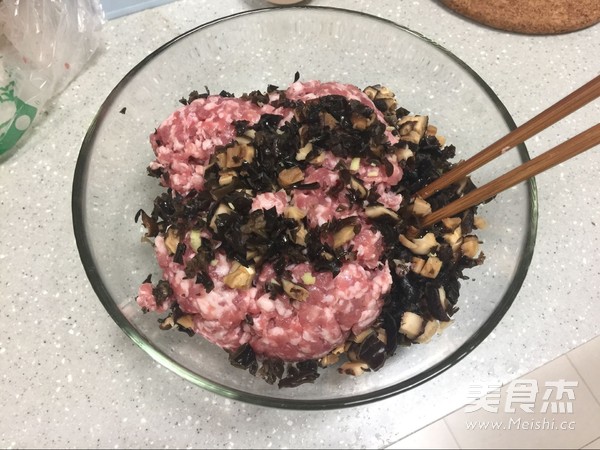 三鮮餃子的做法-家常味煮菜譜-易網健康養生網 三鮮餃子的做法-家常味煮菜譜