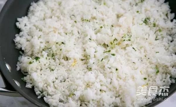 蝦仁蛋炒飯的做法-家常味炒菜譜-易網健康養生網 蝦仁蛋炒飯的做法-家常味炒菜譜