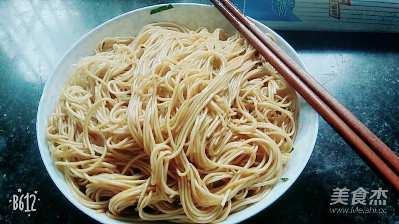 油蔥拌面的做法-蔥香味拌菜譜