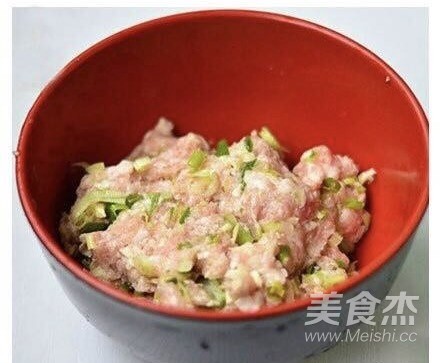 尖椒釀肉的做法-香辣味煎菜譜