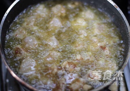 菠蘿咕嚕肉的做法-家常味炸菜譜-易網(wǎng)健康養(yǎng)生網(wǎng) 菠蘿咕嚕肉的做法-家常味炸菜譜