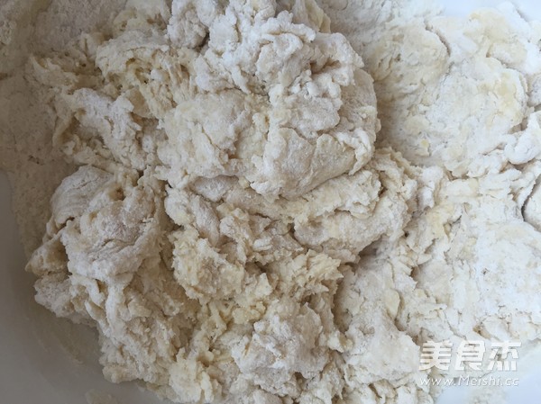 肉松面包卷的做法-咸鮮味烤菜譜-易網健康養生網 肉松面包卷的做法-咸鮮味烤菜譜