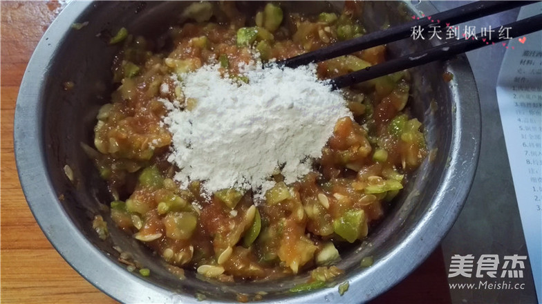 茄汁西葫蘆雞肉餅的做法-茄汁味煎菜譜-易網(wǎng)健康養(yǎng)生網(wǎng) 茄汁西葫蘆雞肉餅的做法-茄汁味煎菜譜