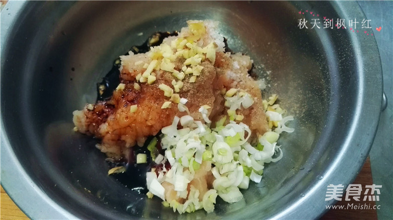 茄汁西葫蘆雞肉餅的做法-茄汁味煎菜譜-易網(wǎng)健康養(yǎng)生網(wǎng) 茄汁西葫蘆雞肉餅的做法-茄汁味煎菜譜