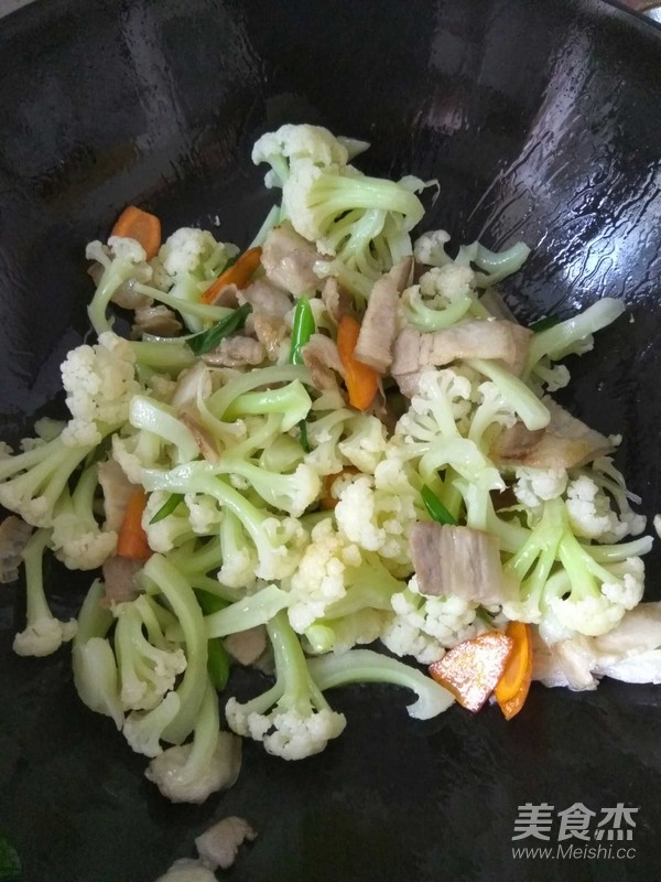 肉炒有機(jī)菜花的做法-家常味炒菜譜-易網(wǎng)健康養(yǎng)生網(wǎng) 肉炒有機(jī)菜花的做法-家常味炒菜譜