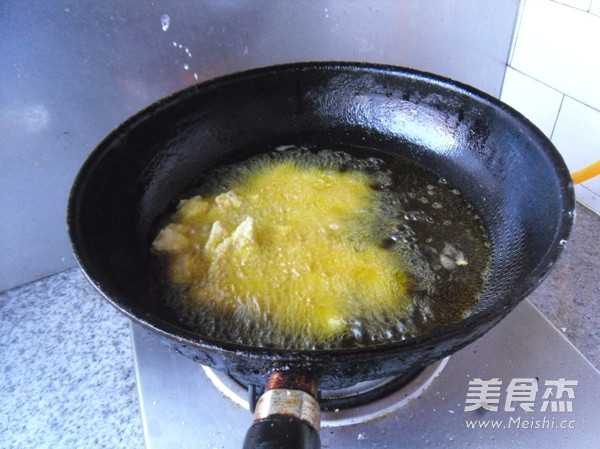 糖醋雞丁的做法-家常味炸菜譜-易網(wǎng)健康養(yǎng)生網(wǎng) 糖醋雞丁的做法-家常味炸菜譜