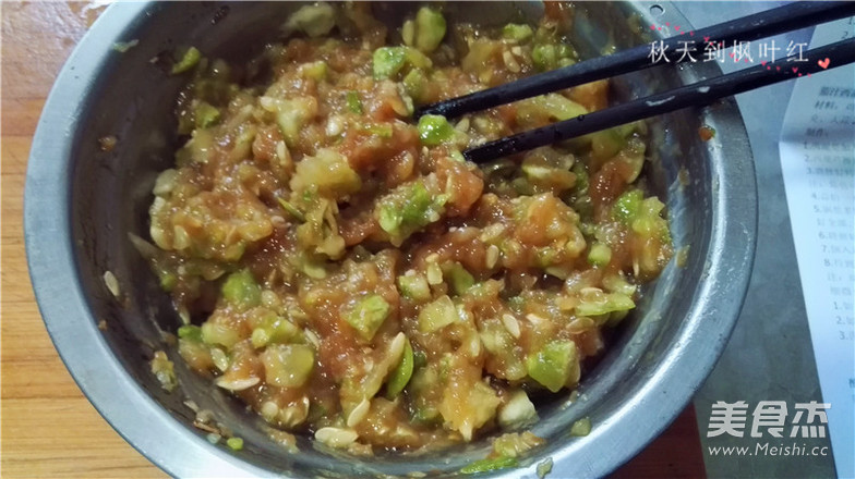 茄汁西葫蘆雞肉餅的做法-茄汁味煎菜譜-易網(wǎng)健康養(yǎng)生網(wǎng) 茄汁西葫蘆雞肉餅的做法-茄汁味煎菜譜