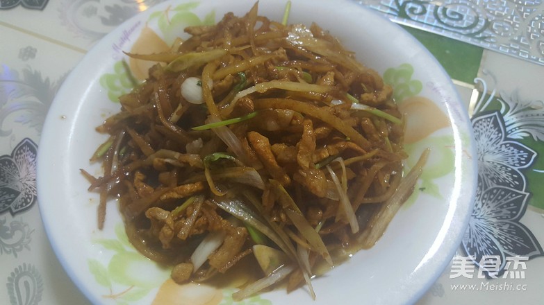 東北姜絲肉的做法-家常味炒菜譜-易網(wǎng)健康養(yǎng)生網(wǎng) 東北姜絲肉的做法-家常味炒菜譜