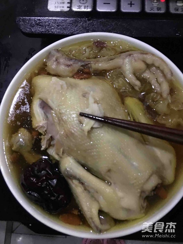 燉童子雞湯的做法-咸鮮味燉菜譜-易網健康養生網 燉童子雞湯的做法-咸鮮味燉菜譜