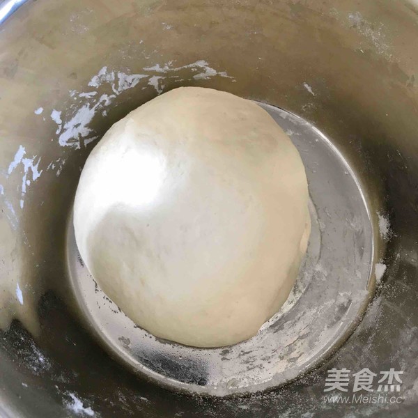 培根香腸披薩的做法-家常味烤菜譜-易網(wǎng)<a href=http://www.aoa7937.com/ target=_blank class=infotextkey>健康養(yǎng)生</a>網(wǎng) 培根香腸披薩的做法-家常味烤菜譜