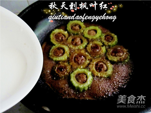 苦中作樂之苦瓜釀肉的做法-苦香味其它工藝菜譜