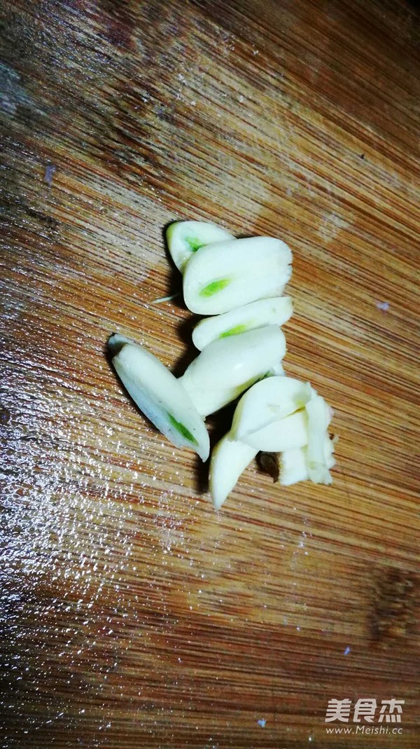 辣椒炒肉的做法-蒜香味炒菜譜