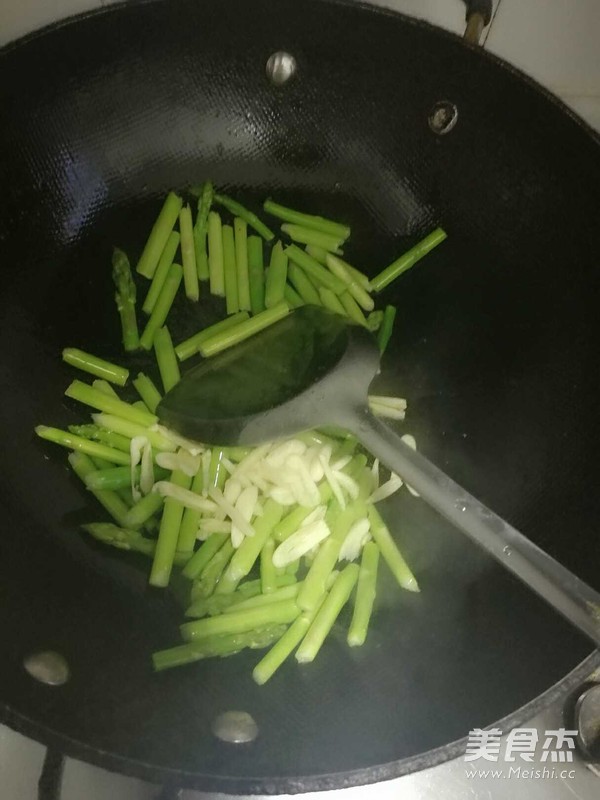 清炒蘆筍的做法-其它口味炒菜譜