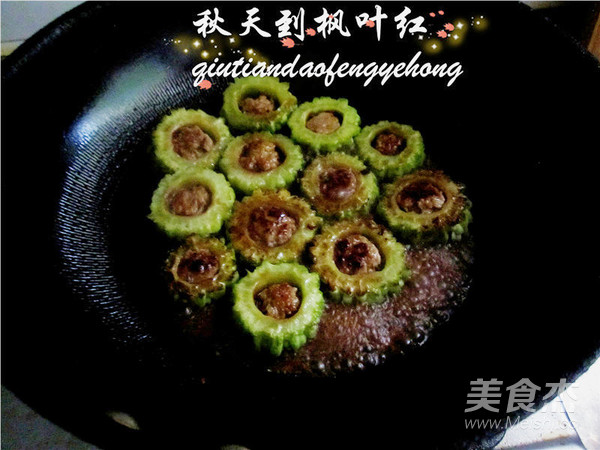 苦中作樂之苦瓜釀肉的做法-苦香味其它工藝菜譜