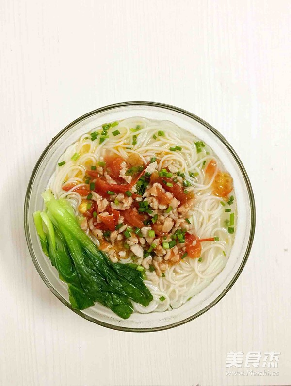 番茄肉丁面的做法-家常味煮菜譜-易網<a href=http://www.aoa7937.com/ target=_blank class=infotextkey>健康養生</a>網 番茄肉丁面的做法-家常味煮菜譜