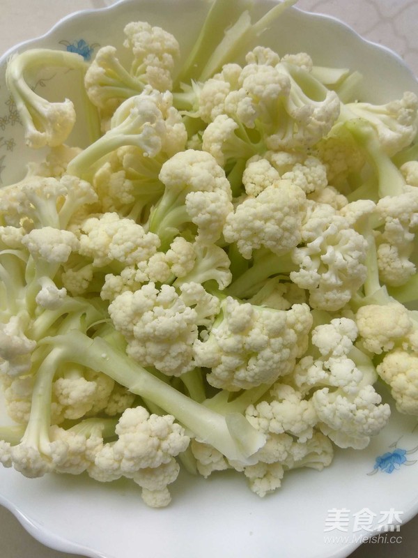 肉炒有機(jī)菜花的做法-家常味炒菜譜-易網(wǎng)<a href=http://www.aoa7937.com/ target=_blank class=infotextkey>健康養(yǎng)生</a>網(wǎng) 肉炒有機(jī)菜花的做法-家常味炒菜譜