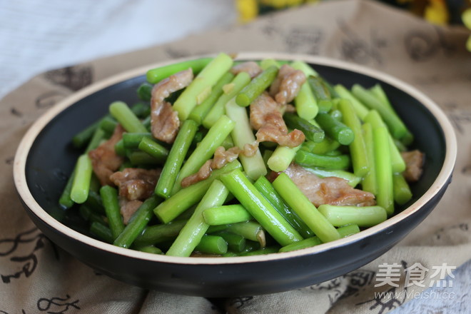 蒜薹小炒肉的做法-家常味炒菜譜