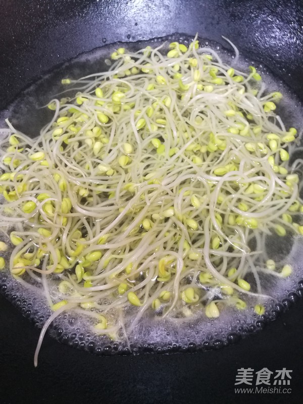 家常水煮魚的做法-麻辣味煮菜譜