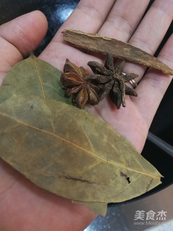 家常水煮魚的做法-麻辣味煮菜譜
