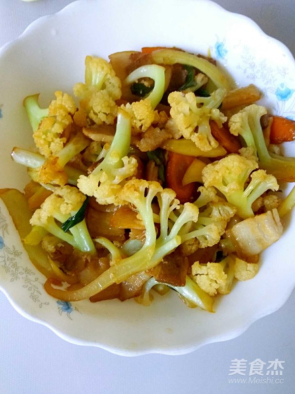 肉炒有機(jī)菜花的做法-家常味炒菜譜-易網(wǎng)健康養(yǎng)生網(wǎng) 肉炒有機(jī)菜花的做法-家常味炒菜譜