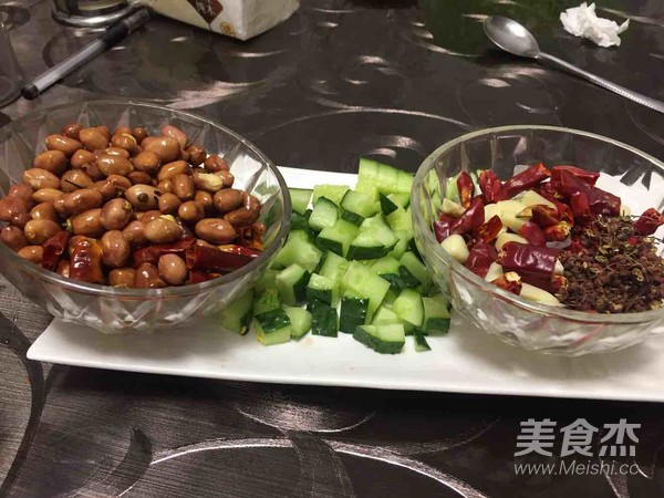 山城雞翅的做法-麻辣味炒菜譜