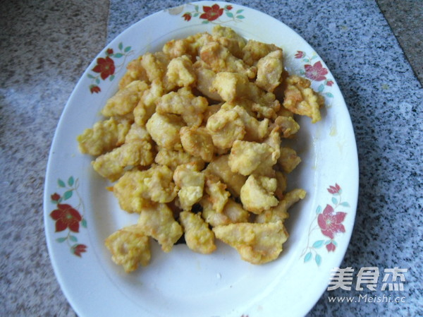糖醋雞丁的做法-家常味炸菜譜-易網(wǎng)健康養(yǎng)生網(wǎng) 糖醋雞丁的做法-家常味炸菜譜
