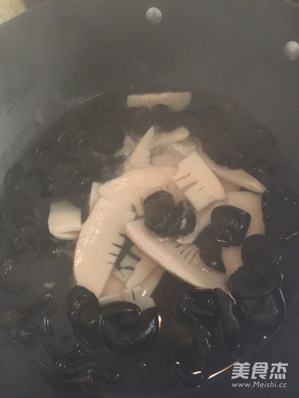 火爆豬肝的做法-香辣味炒菜譜