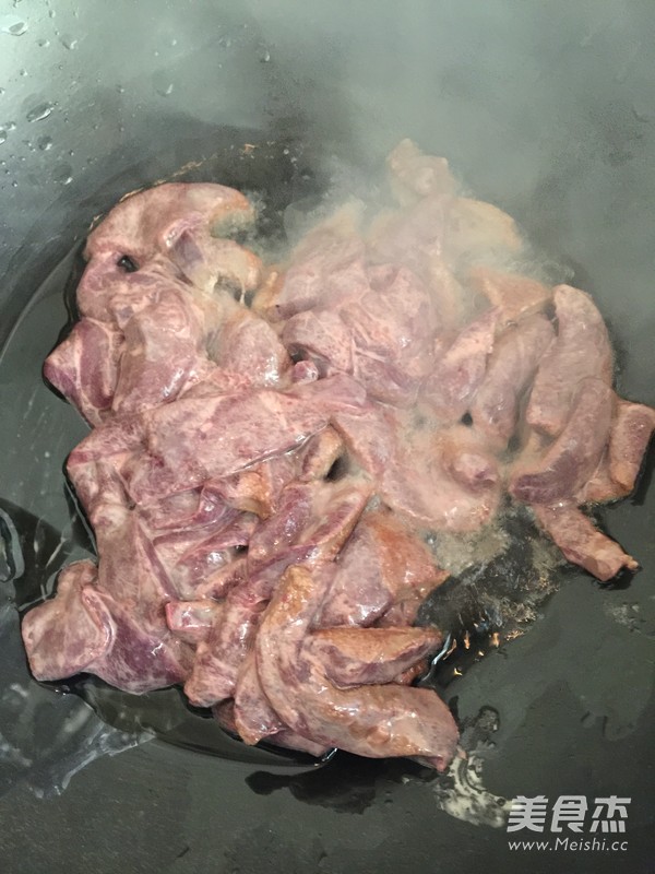 火爆豬肝的做法-香辣味炒菜譜