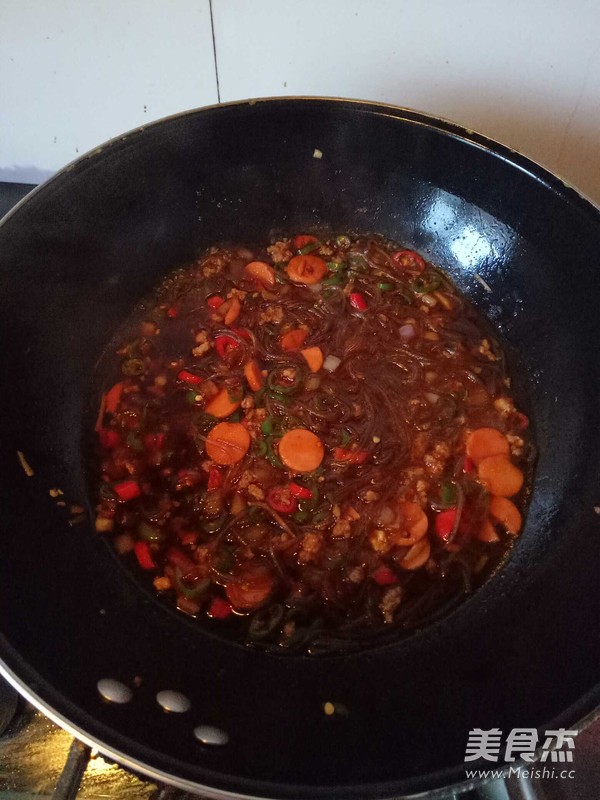 肉沫粉絲的做法-家常味燒菜譜-易網健康養(yǎng)生網 肉沫粉絲的做法-家常味燒菜譜