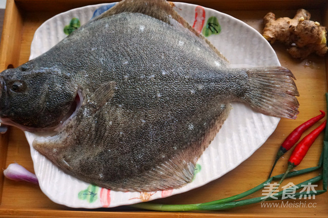 清蒸多寶魚的做法-家常味蒸菜譜-易網<a href=http://www.aoa7937.com/ target=_blank class=infotextkey>健康養生</a>網 清蒸多寶魚的做法-家常味蒸菜譜