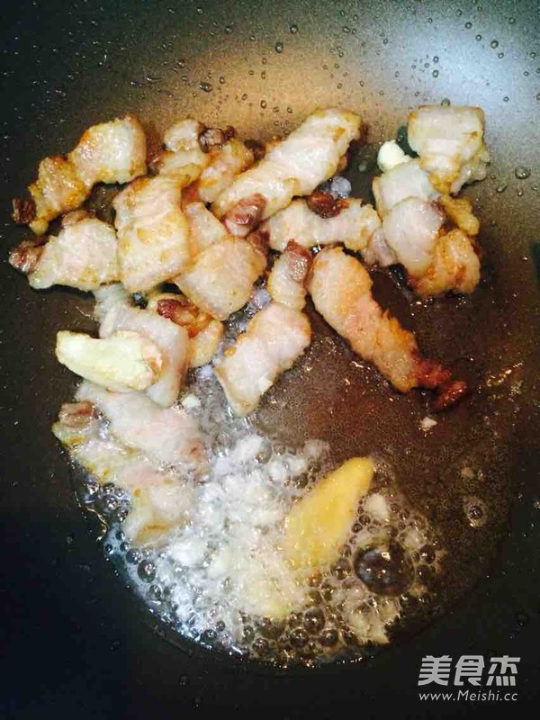 不油膩超下飯~梅干菜扣肉的做法-醬香味蒸菜譜-易網(wǎng)健康養(yǎng)生網(wǎng) 不油膩超下飯~梅干菜扣肉的做法-醬香味蒸菜譜