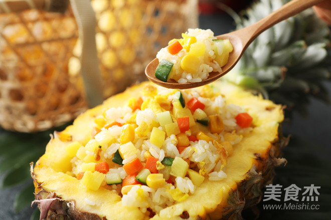 炒飯界明星—菠蘿炒飯的做法-家常味炒菜譜-易網健康養生網 炒飯界明星—菠蘿炒飯的做法-家常味炒菜譜