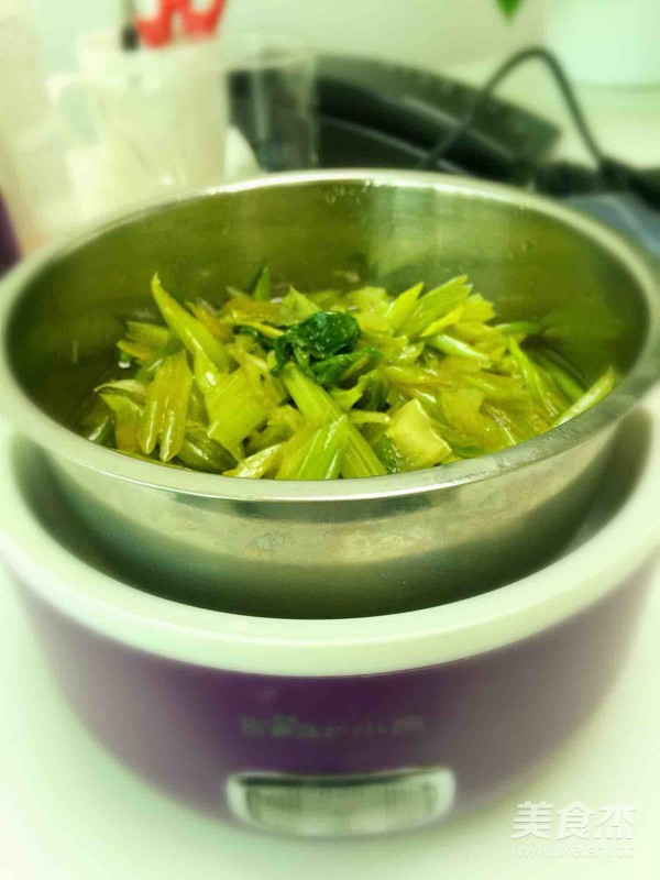 蒸芹菜的做法-咸鮮味蒸菜譜-易網健康養生網 蒸芹菜的做法-咸鮮味蒸菜譜
