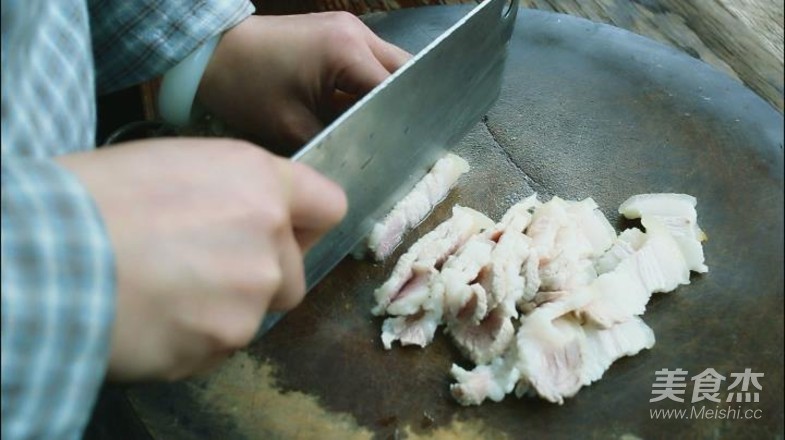 筍干炒回鍋肉的做法-家常味炒菜譜-易網(wǎng)健康養(yǎng)生網(wǎng) 筍干炒回鍋肉的做法-家常味炒菜譜