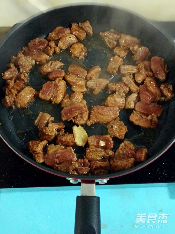菜花炒肉的做法-家常味炒菜譜