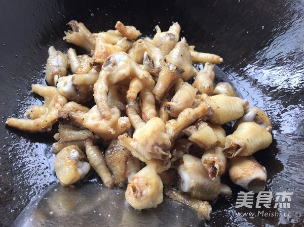 辣子雞爪的做法-香辣味炒菜譜-易網(wǎng)健康養(yǎng)生網(wǎng) 辣子雞爪的做法-香辣味炒菜譜