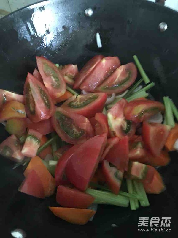 西紅柿燉牛腩的做法-其它口味燉菜譜