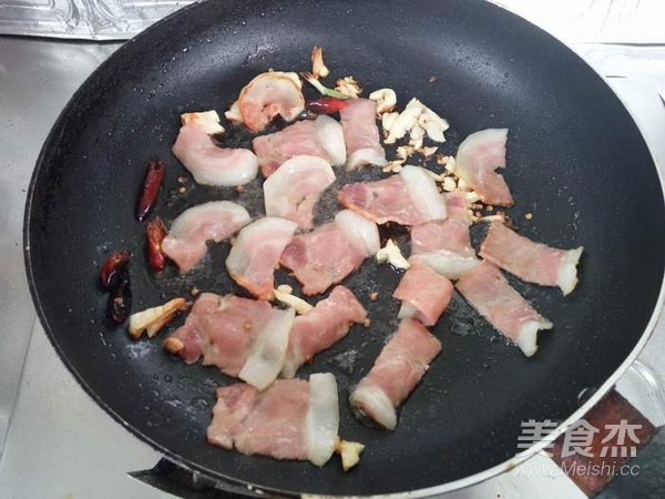 培根熗炒西生菜的做法-咸鮮味炒菜譜