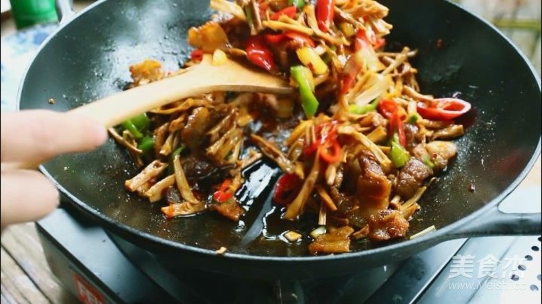 筍干炒回鍋肉的做法-家常味炒菜譜-易網(wǎng)健康養(yǎng)生網(wǎng) 筍干炒回鍋肉的做法-家常味炒菜譜