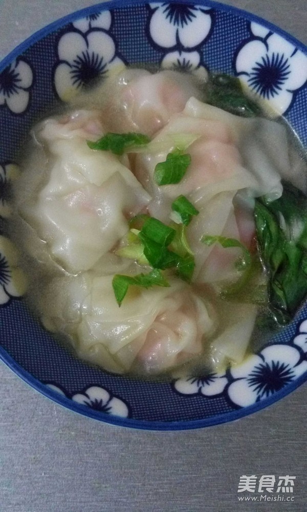 西紅柿青菜小餛飩的做法-咸鮮味煮菜譜-易網健康養生網 西紅柿青菜小餛飩的做法-咸鮮味煮菜譜