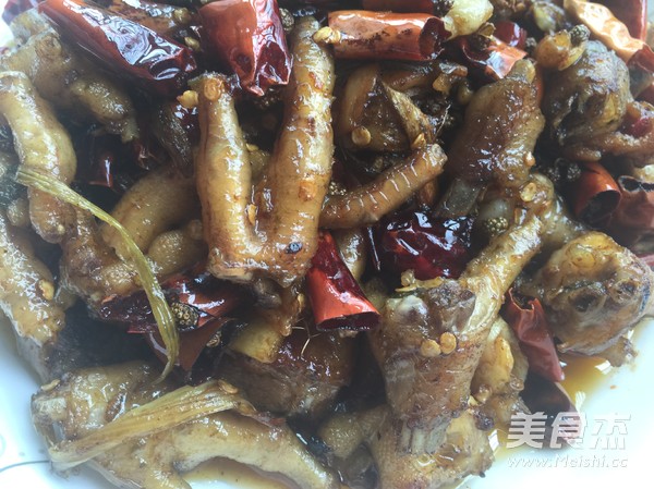 辣子雞爪的做法-香辣味炒菜譜-易網(wǎng)健康養(yǎng)生網(wǎng) 辣子雞爪的做法-香辣味炒菜譜