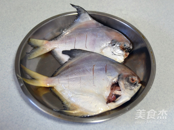 健康美味的清蒸鯧魚的做法-咸鮮味蒸菜譜