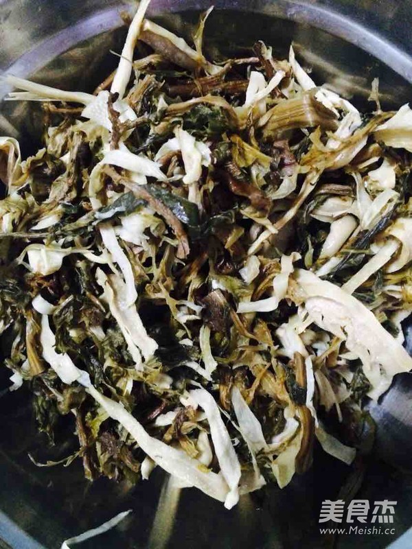 不油膩超下飯~梅干菜扣肉的做法-醬香味蒸菜譜-易網(wǎng)健康養(yǎng)生網(wǎng) 不油膩超下飯~梅干菜扣肉的做法-醬香味蒸菜譜