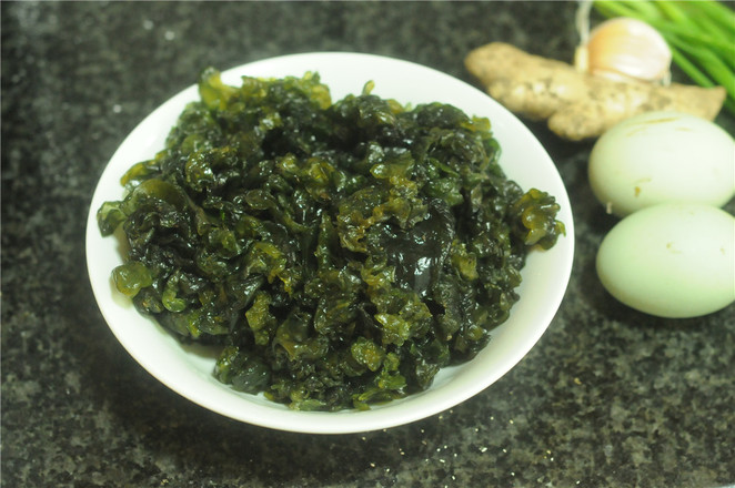 地皮菜炒雞蛋的做法-家常味炒菜譜-易網<a href=http://www.aoa7937.com/ target=_blank class=infotextkey>健康養生</a>網 地皮菜炒雞蛋的做法-家常味炒菜譜