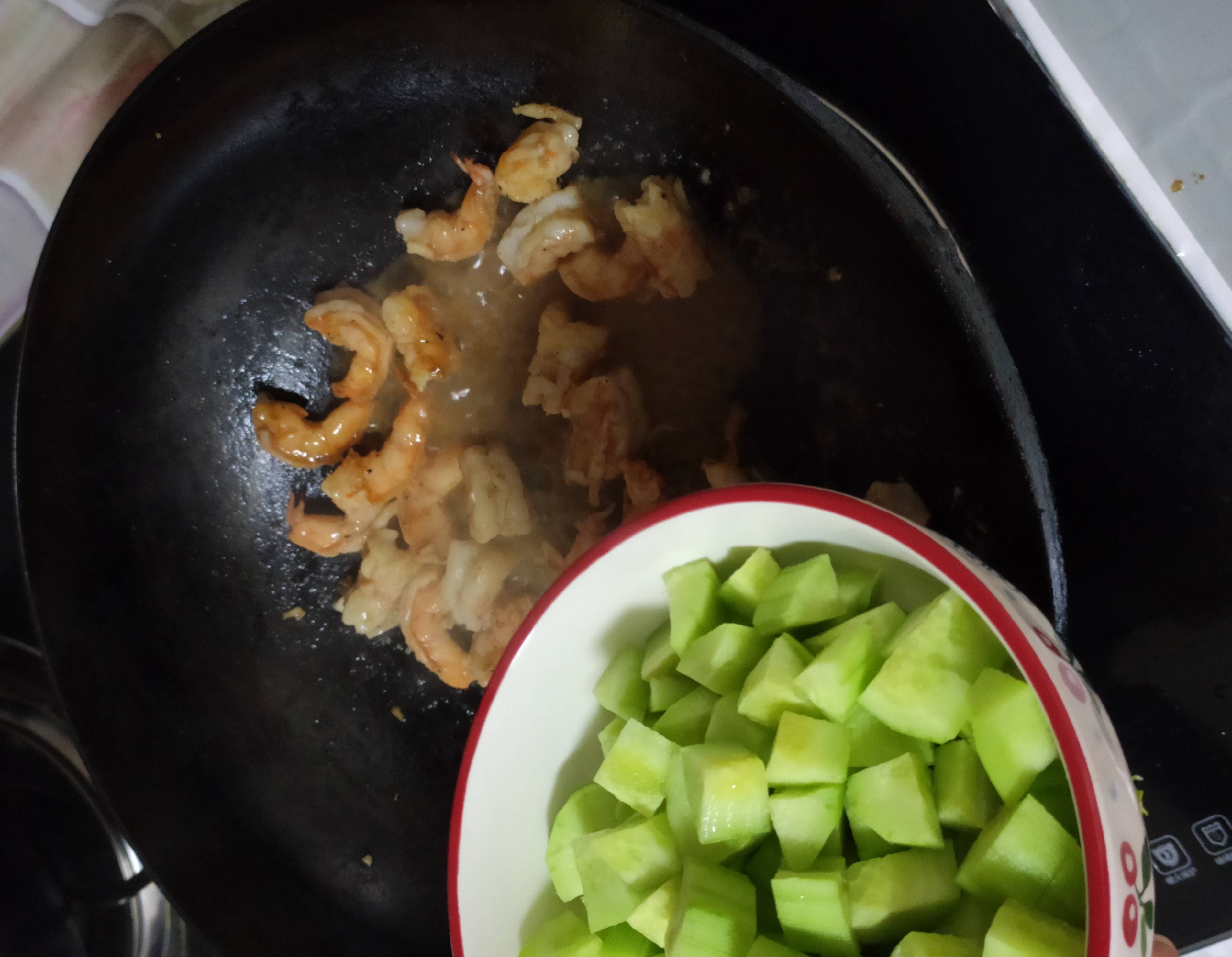 青瓜炒蝦仁的做法-咸鮮味炒菜譜