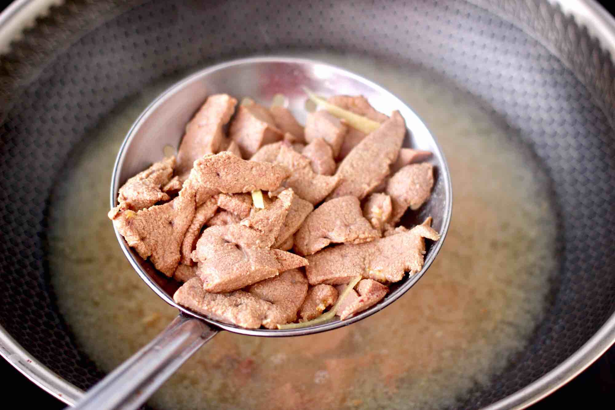 蒜苗爆肝尖的做法-蒜香味爆菜譜-易網(wǎng)健康養(yǎng)生網(wǎng) 蒜苗爆肝尖的做法-蒜香味爆菜譜