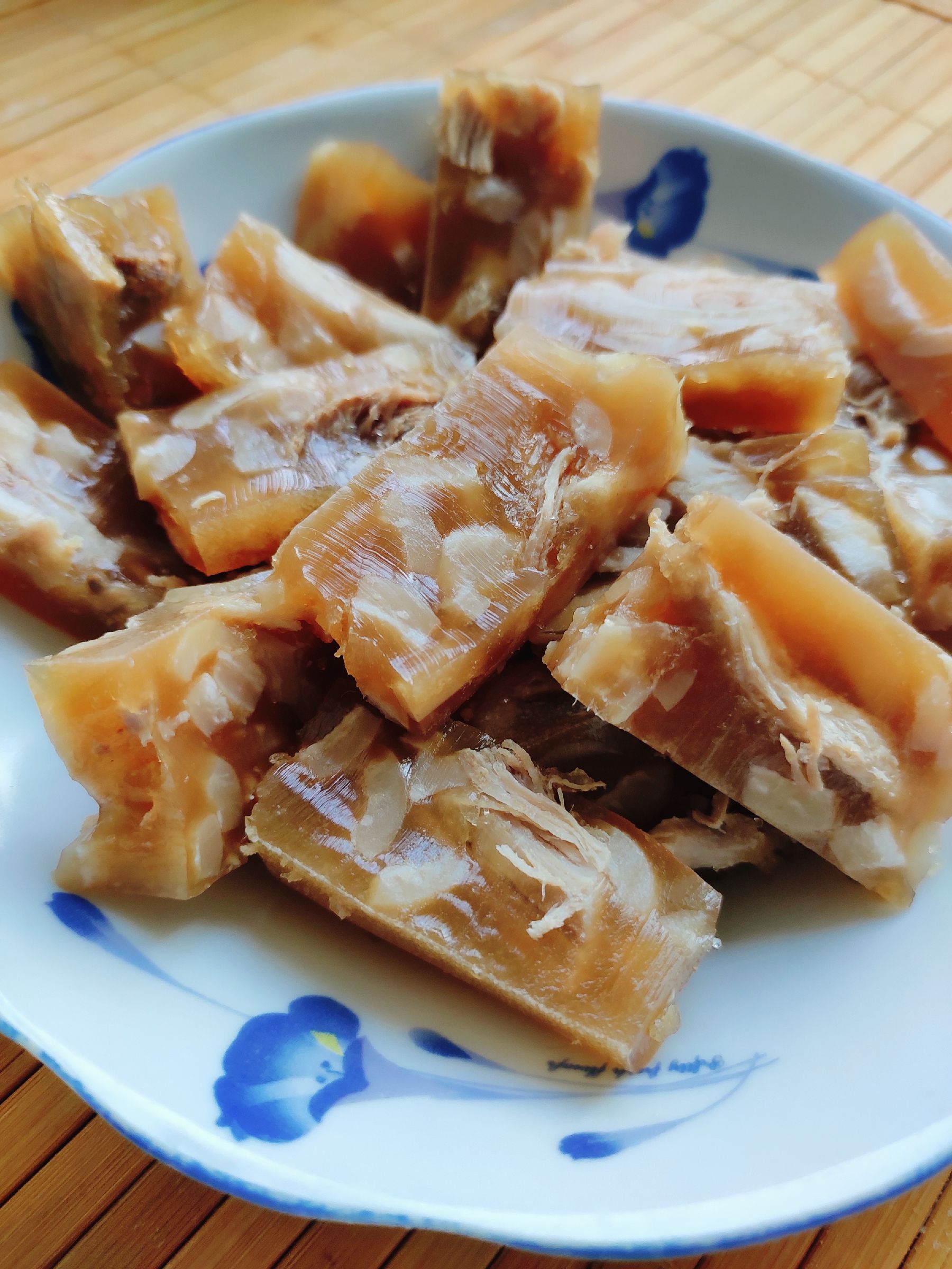 自制皮凍的做法-咸鮮味煮菜譜
