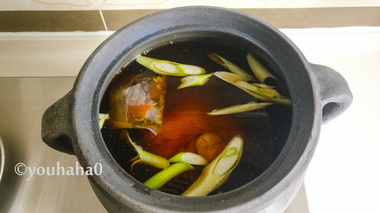 東坡發(fā)財肘子的做法-家常味燉菜譜